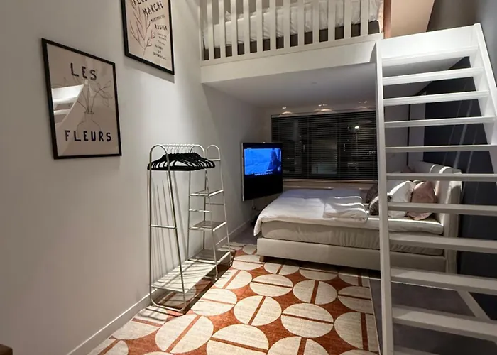 Апартаменты Stylish Near Amsterdam Бадхоеведорп